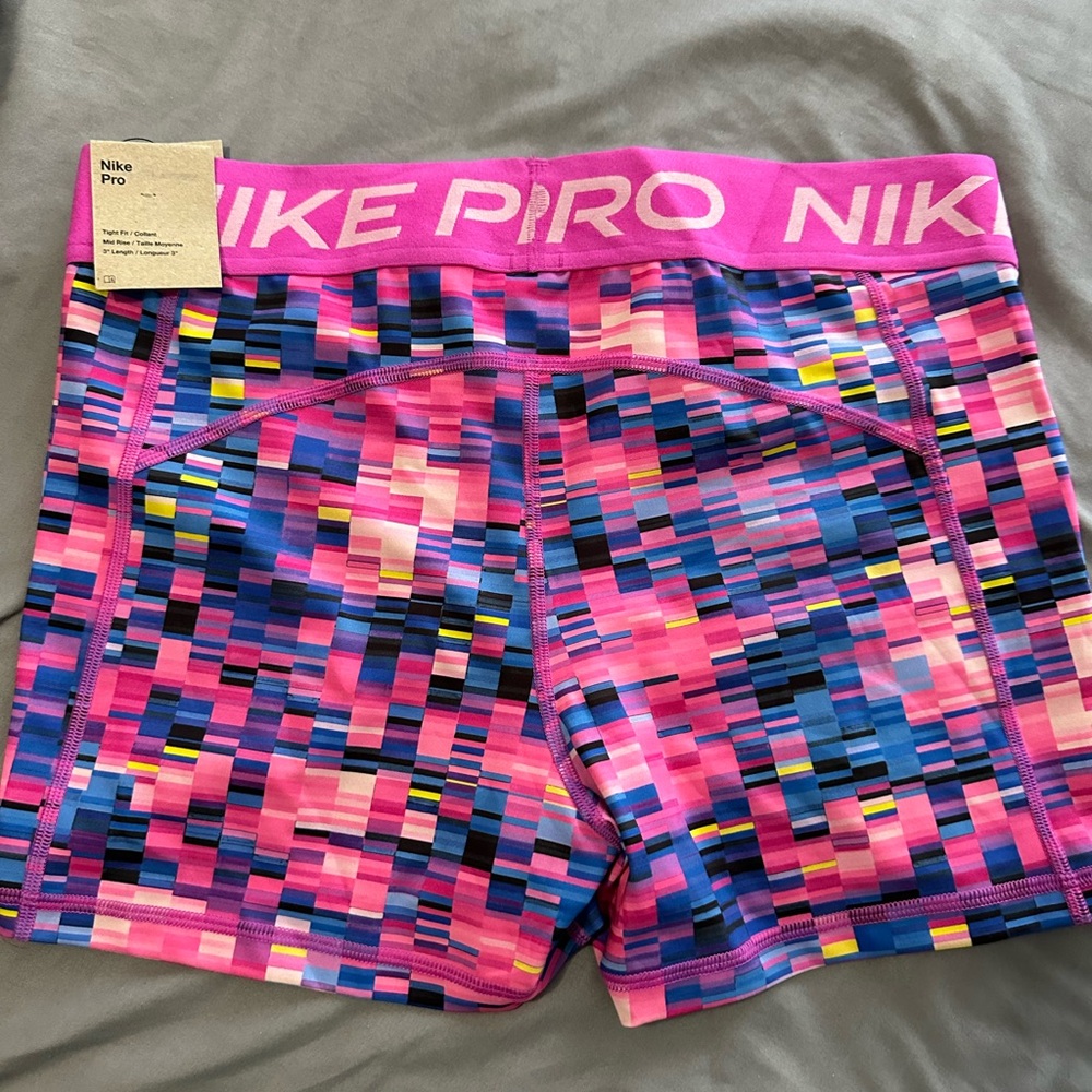 Nike pro 3”